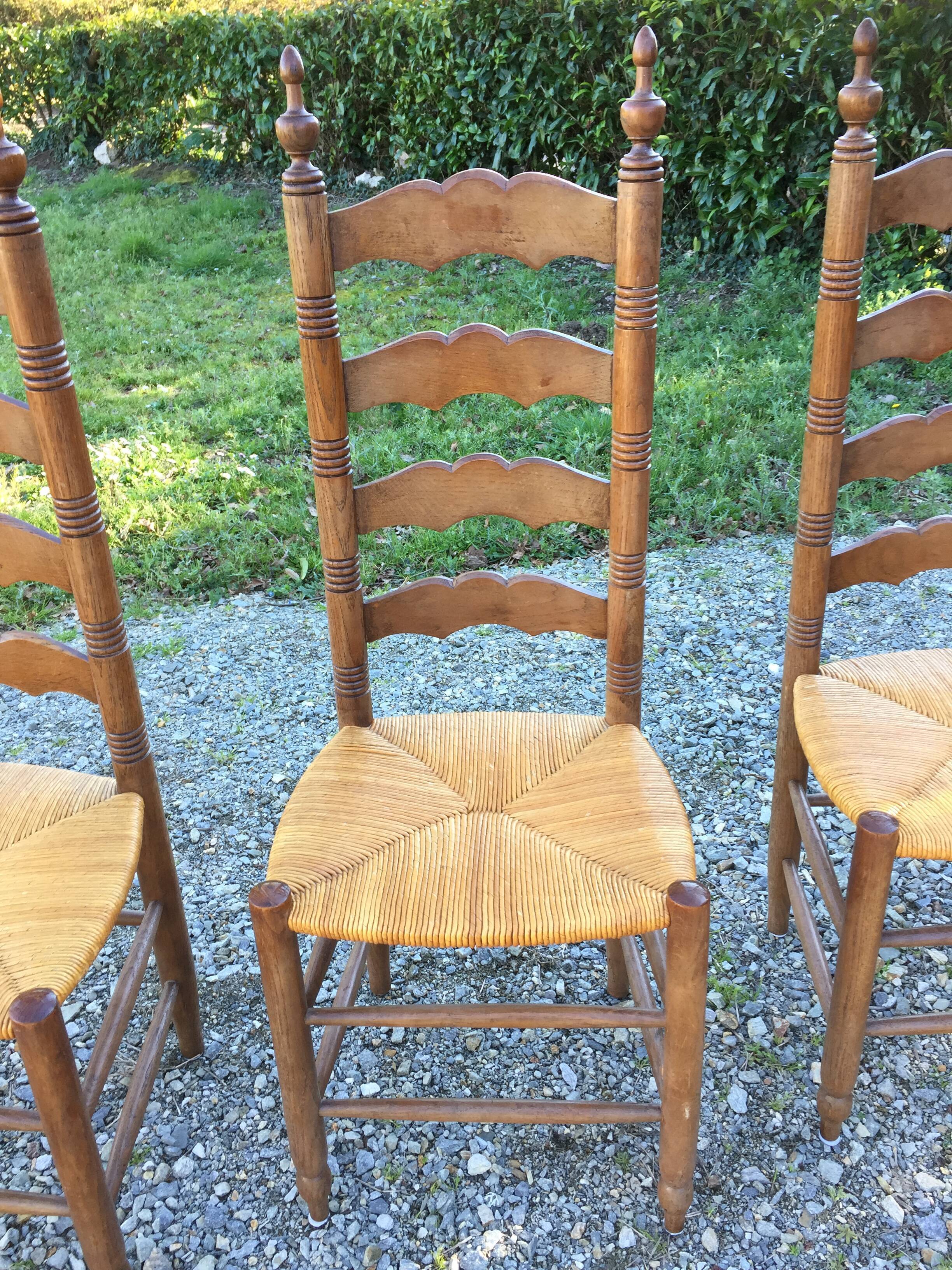 Vintage mulched chairs with high oak backrests with turned legs