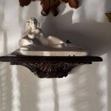 Antique carved wooden wall console for statuette, Haute époque