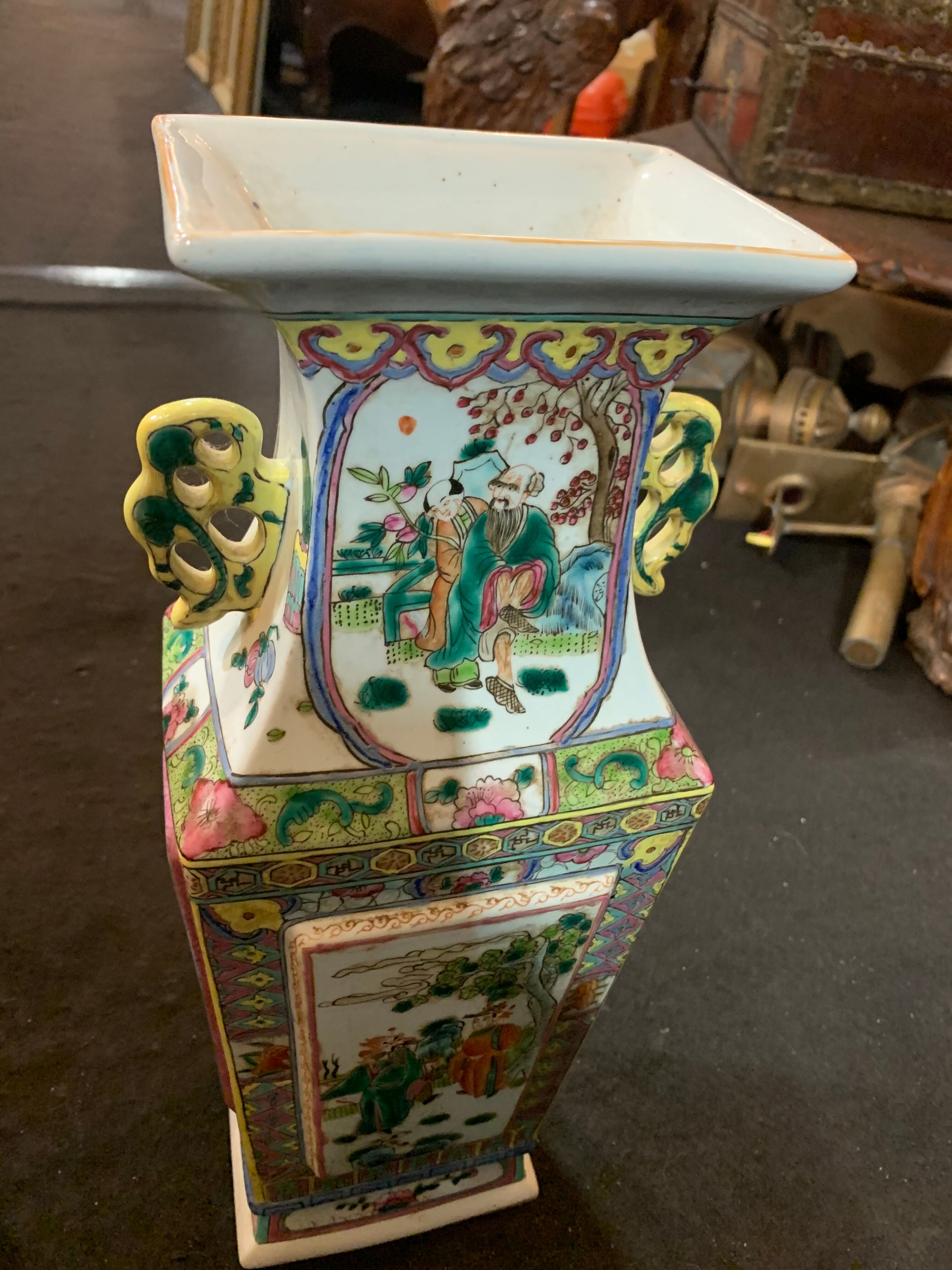 Pair of vases Canton 19th century