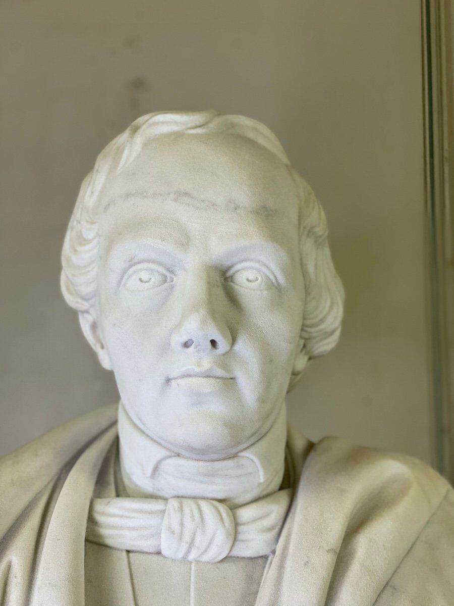 Buste en marbre de Carrare début XIXème siècle