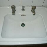 Earthenware sink
