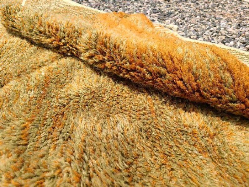 Large ochre and mustard Moroccan Mrirt rug 350x300 cm – diamond pattern