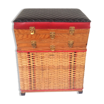 Tabouret, banc de peche en rotin et bois, siege en skai noir, 4 compartiments vintage 1950