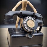 Bakelite phone 13