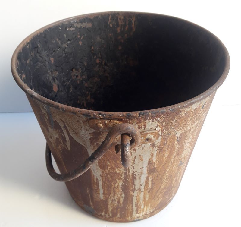 Seau en fer artisan