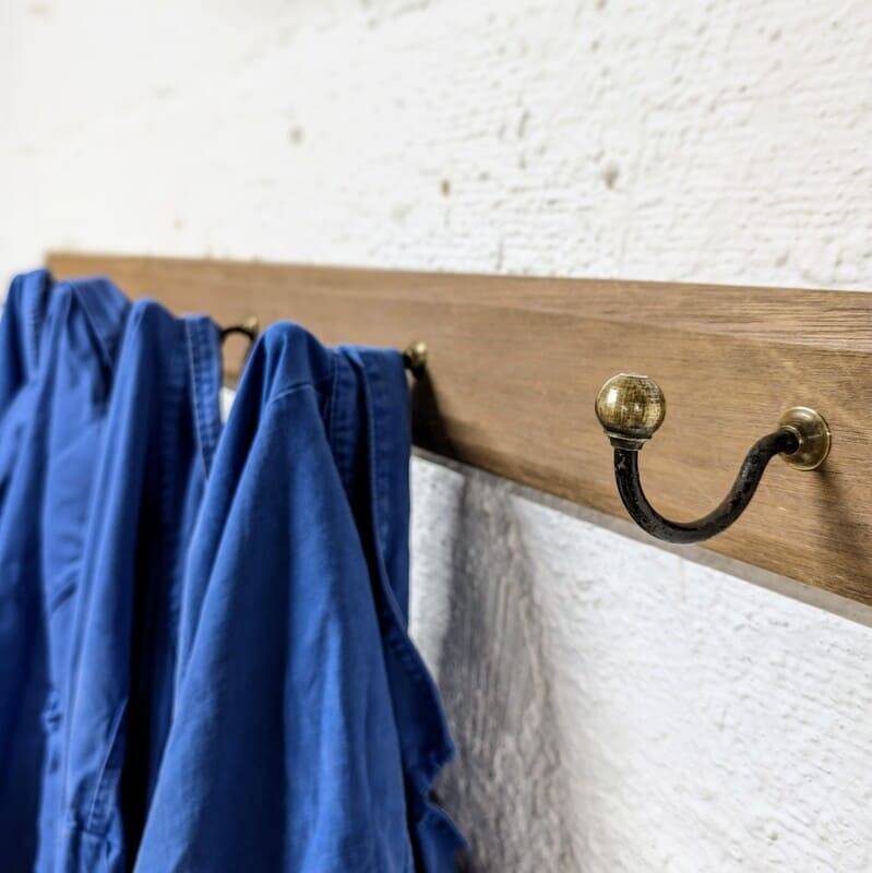6-hook wall-mounted coat rack