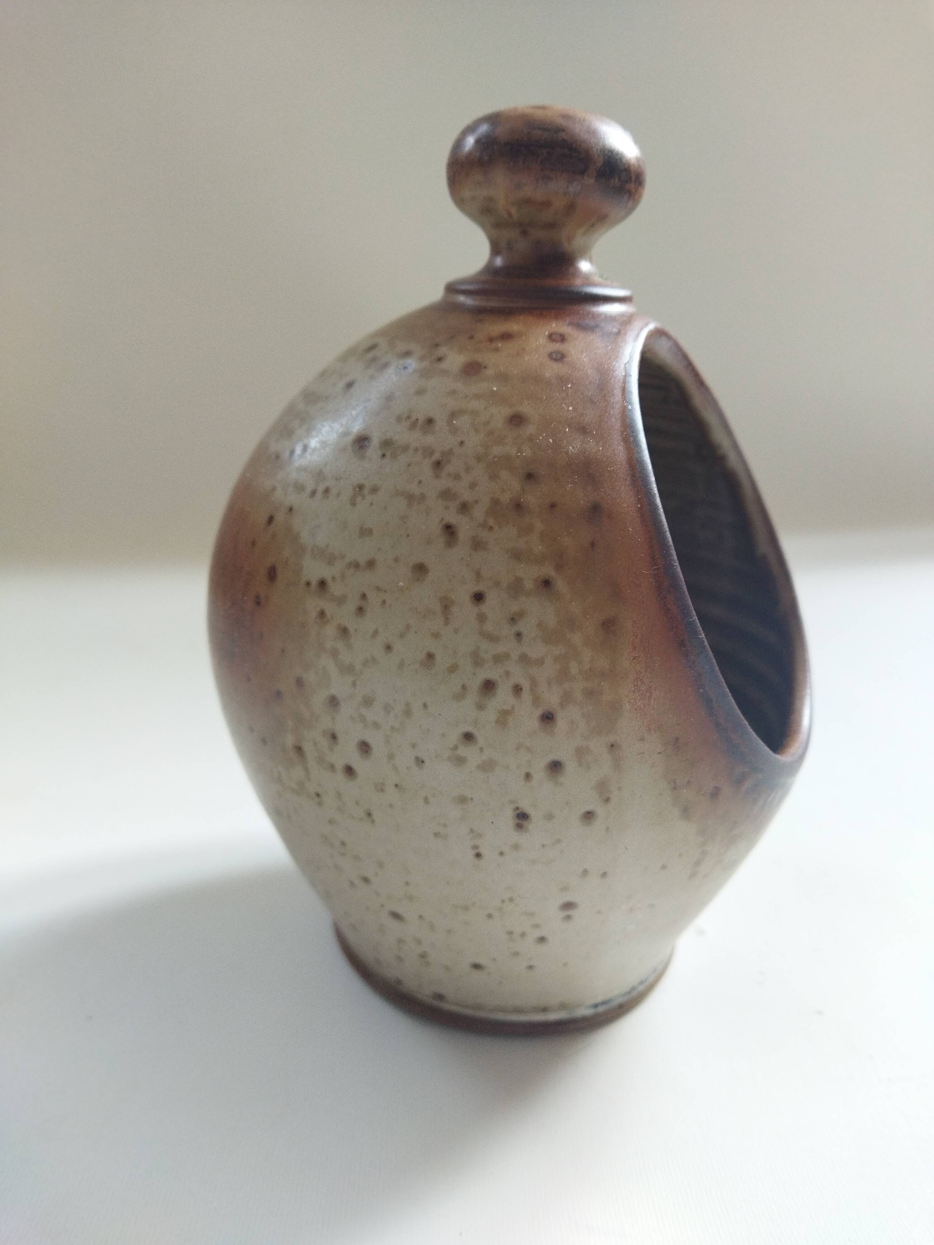 Artisanal stoneware salt pot