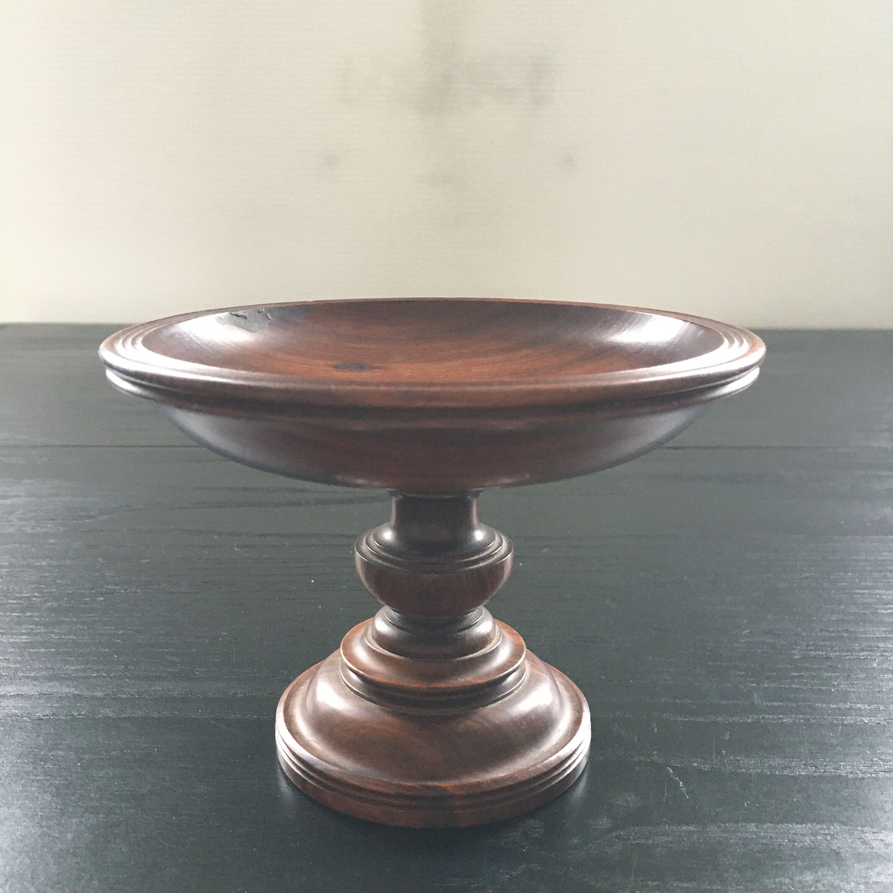 Wooden stand bowl