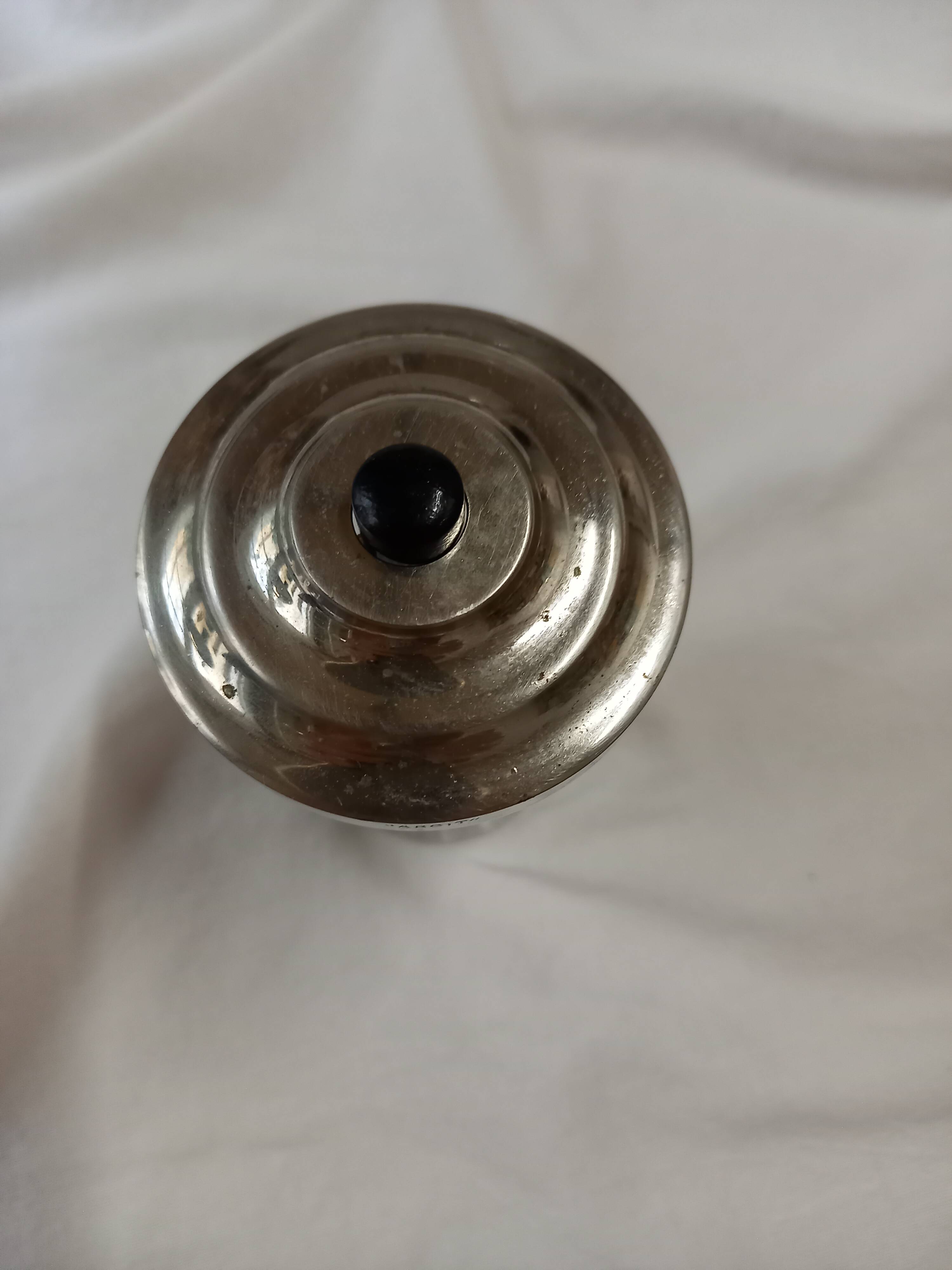 Saupoudreuse, sucrier en verre de style art déco