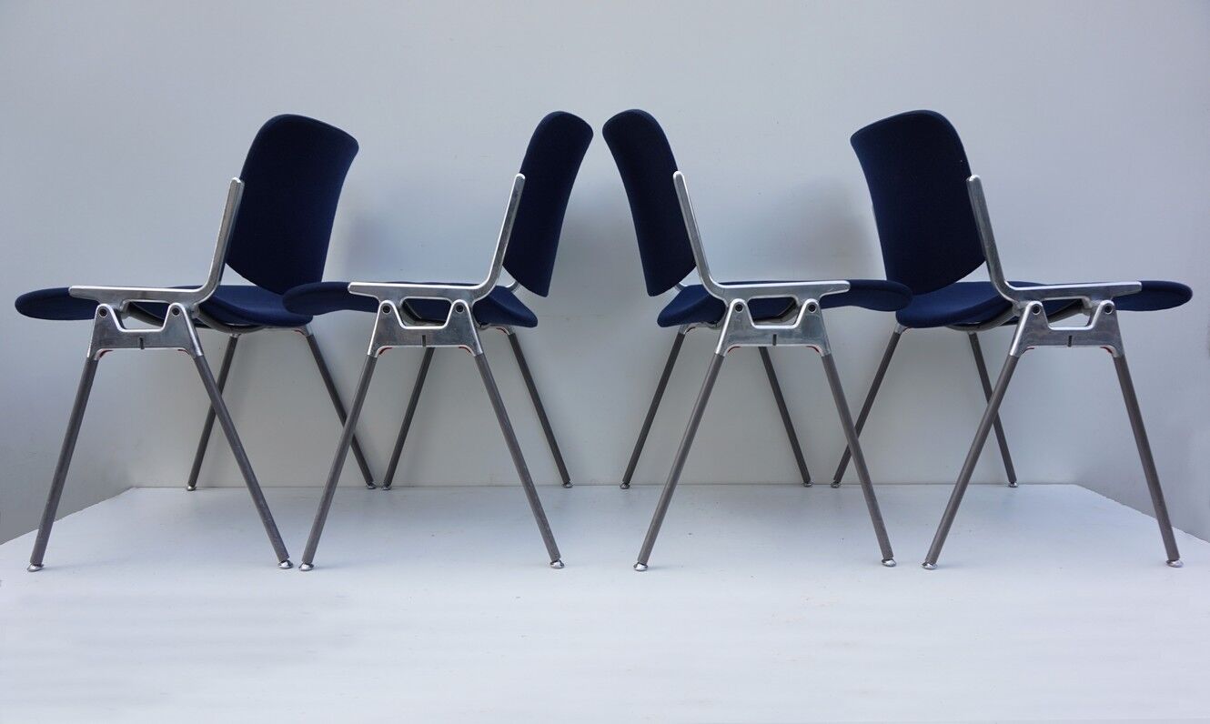 Chaise Castelli bleues de 1967