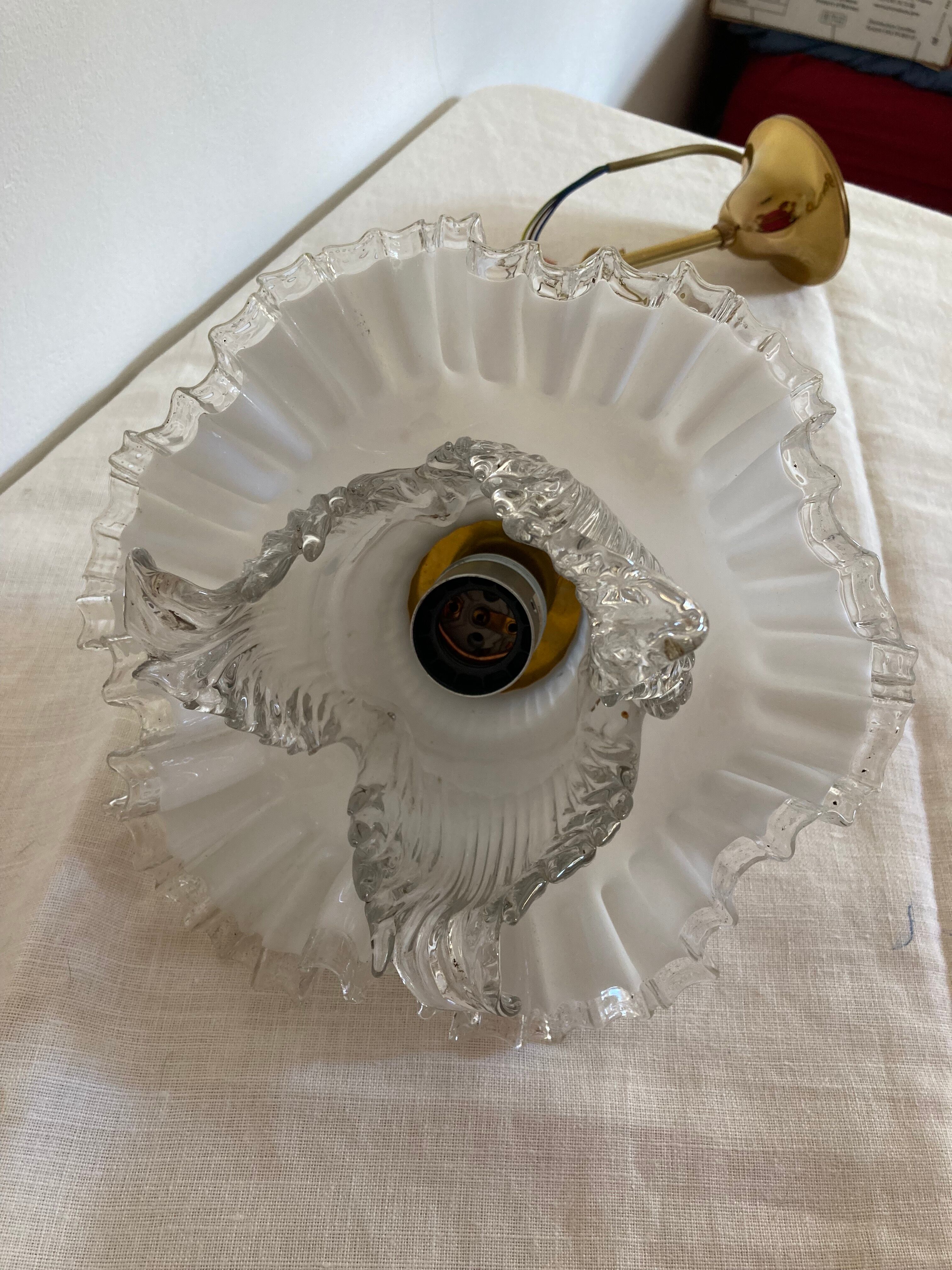 Period suspension lamp 1900 in opaline