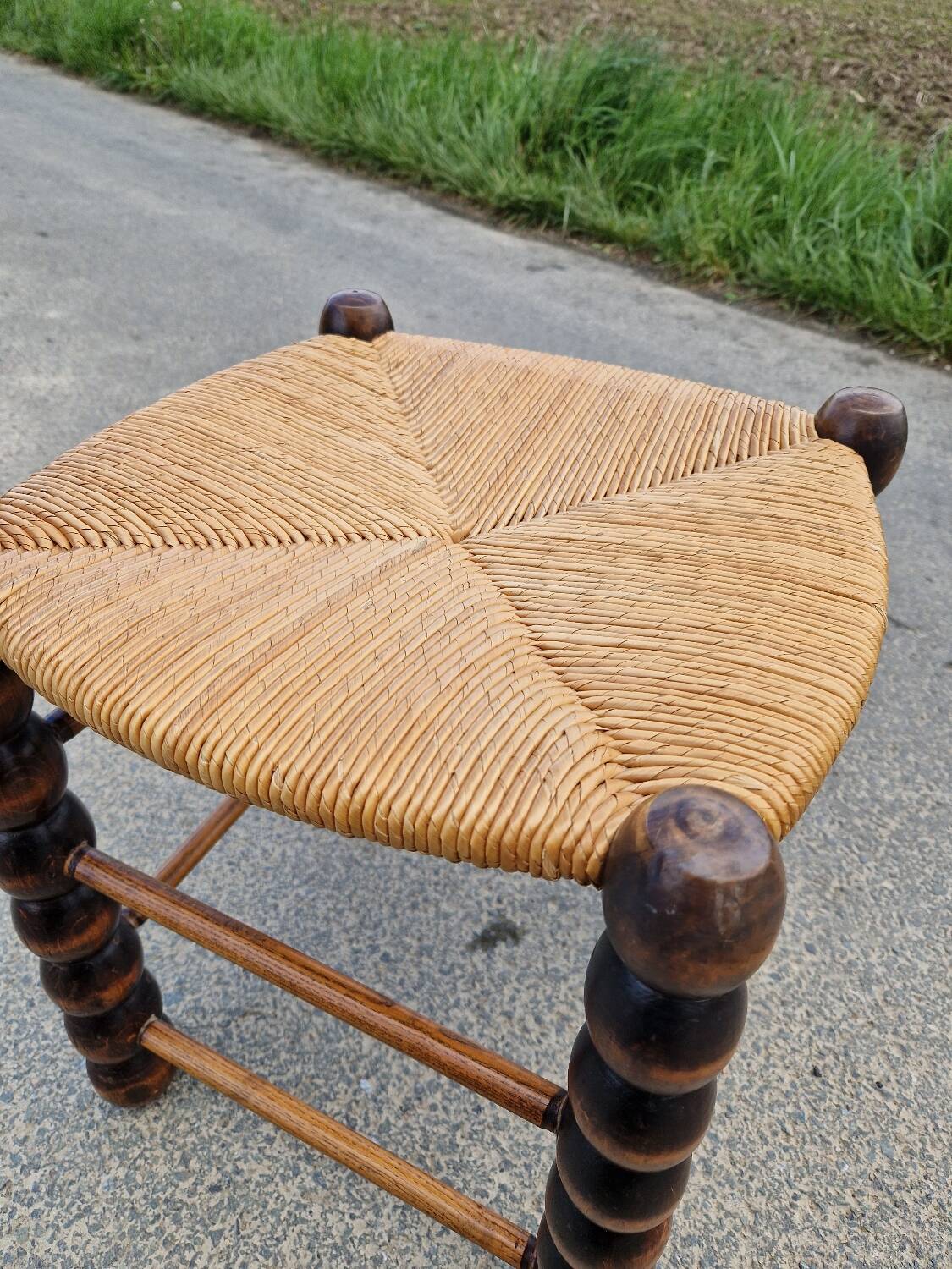 Set of 3 country straw stools