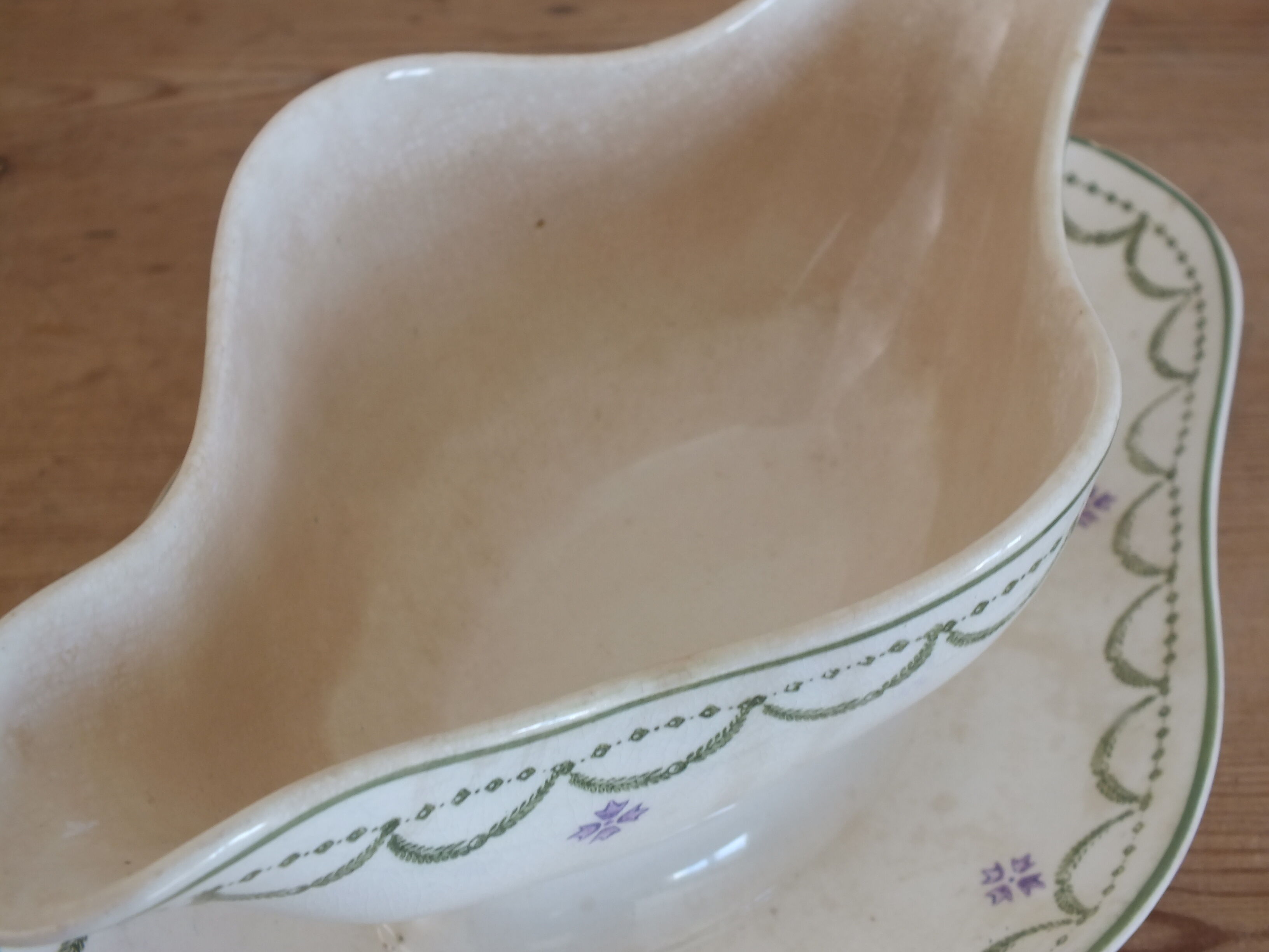Old sauce boat Longwy Violetta