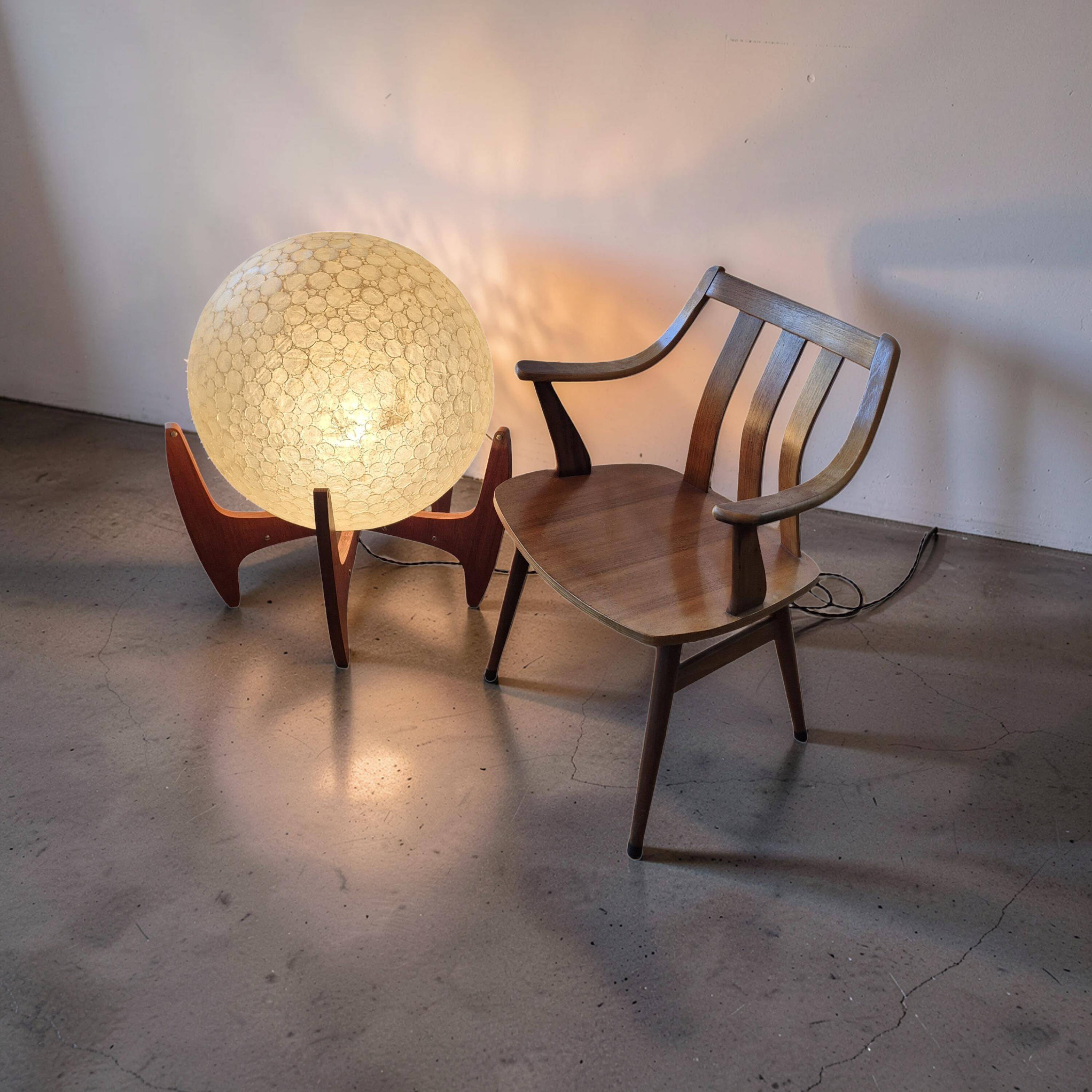 Mid-century wood and plexiglass floor lamp, Germany 1960s