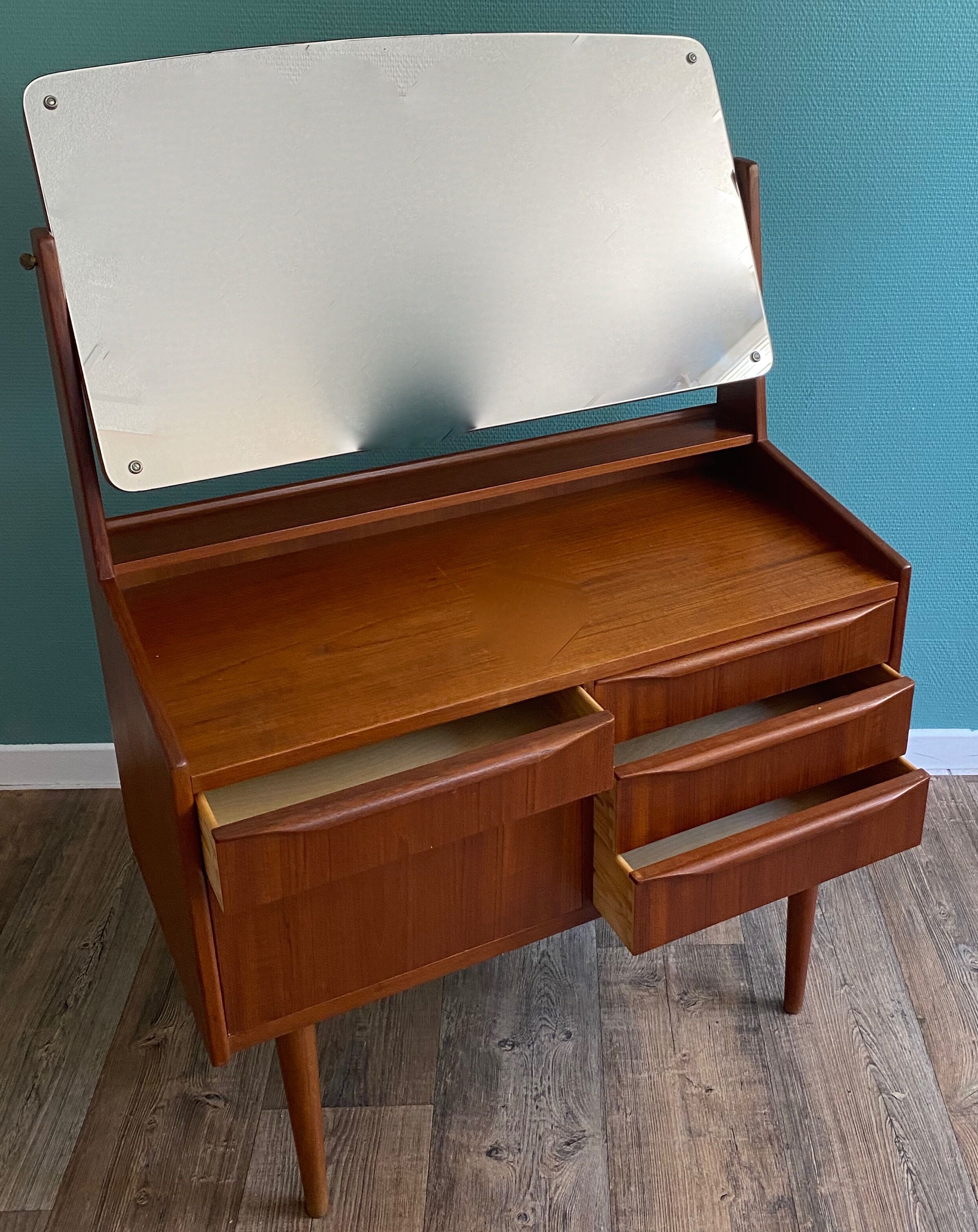 Coiffeuse en teck à miroir pivotant travail scandinave