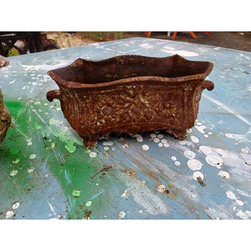 4 cast iron planters from 1900 from Charleville-Mézières