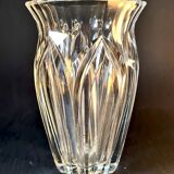 Cut crystal vase – Timeless elegance
