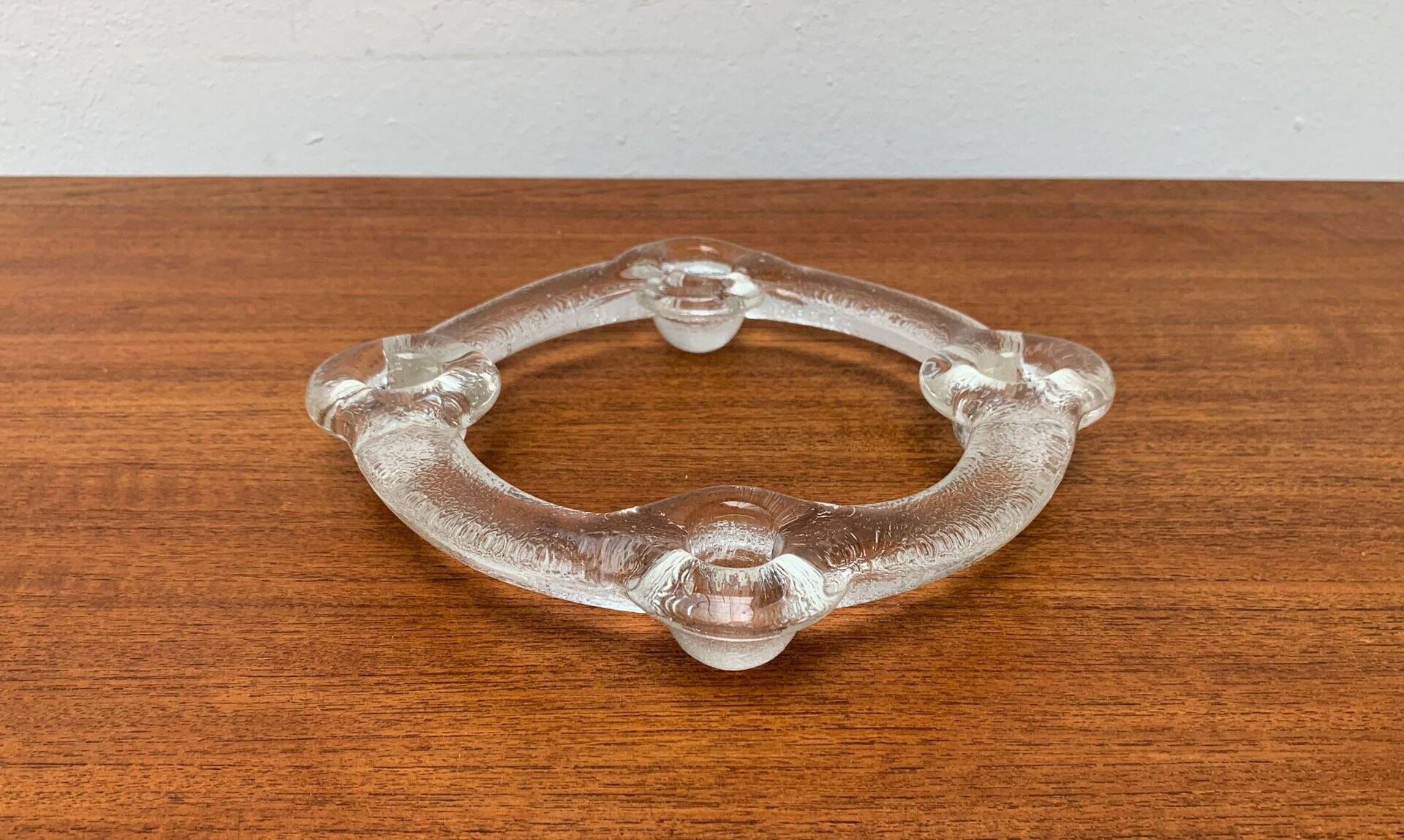 Anneau porte-bougie en verre suédois de Pukeberg, années 1970