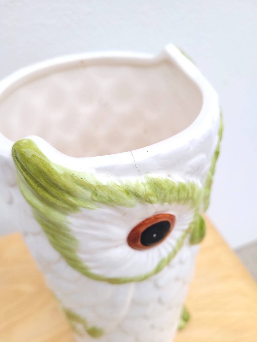 Francesco Guarino owl vase in slip ceramic