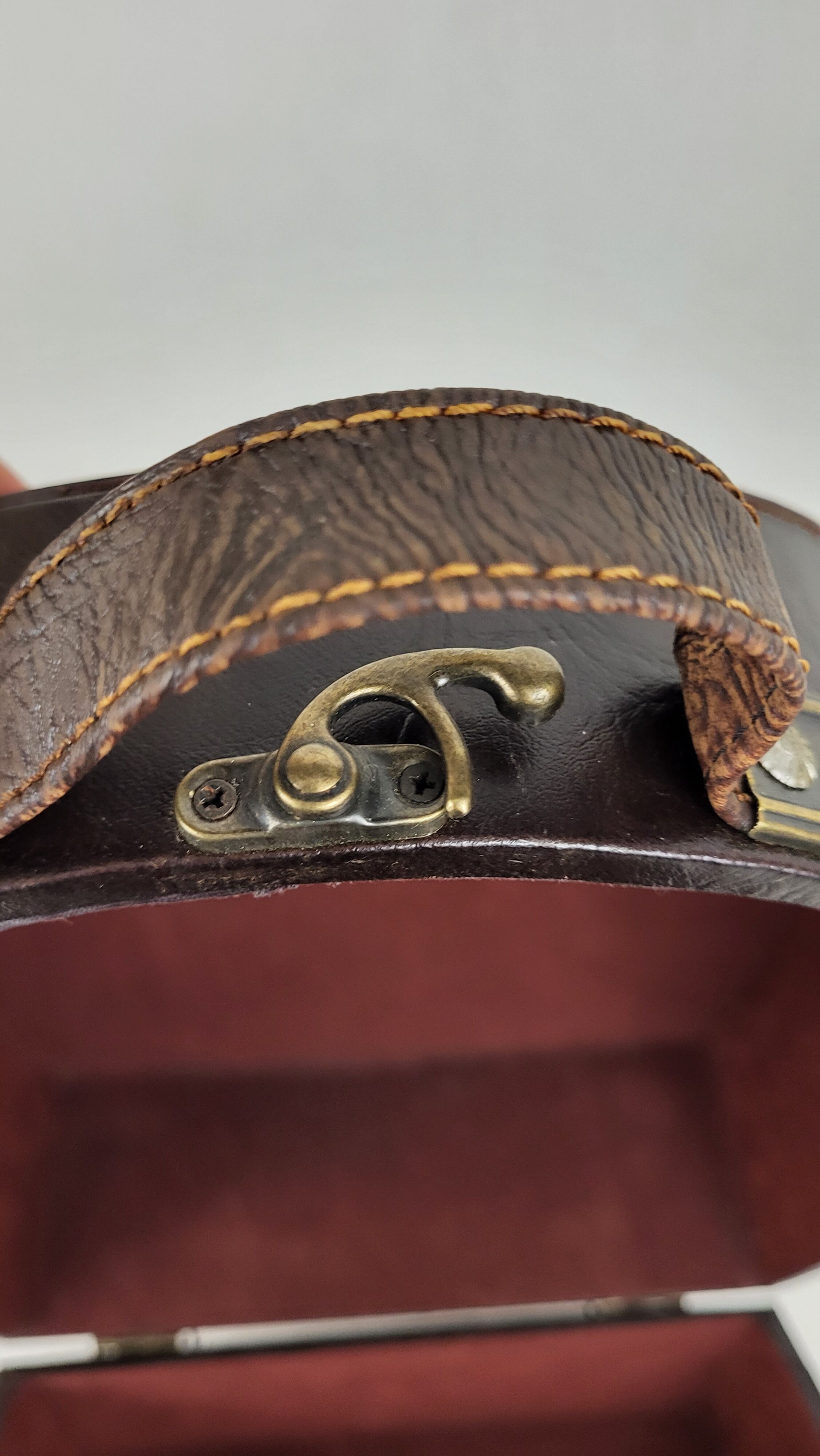 Storage box / suitcase