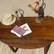 Ancienne table console en noyer, pieds en cuillère de miel