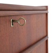 Mid-century teak chest of drawers / dresser / Danish modern design / 1960s