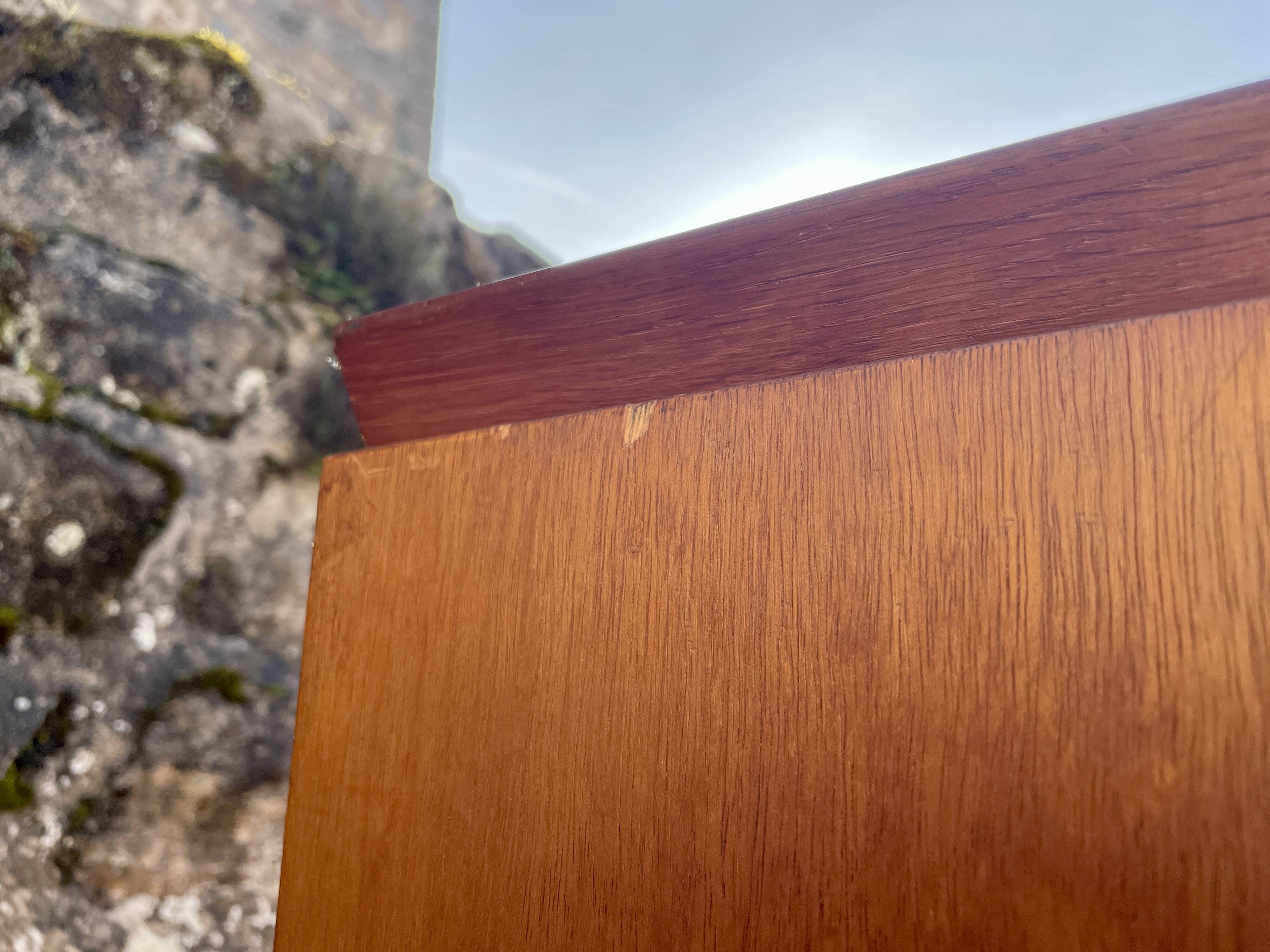Armoire en chêne 3 portes miroir pieds compas