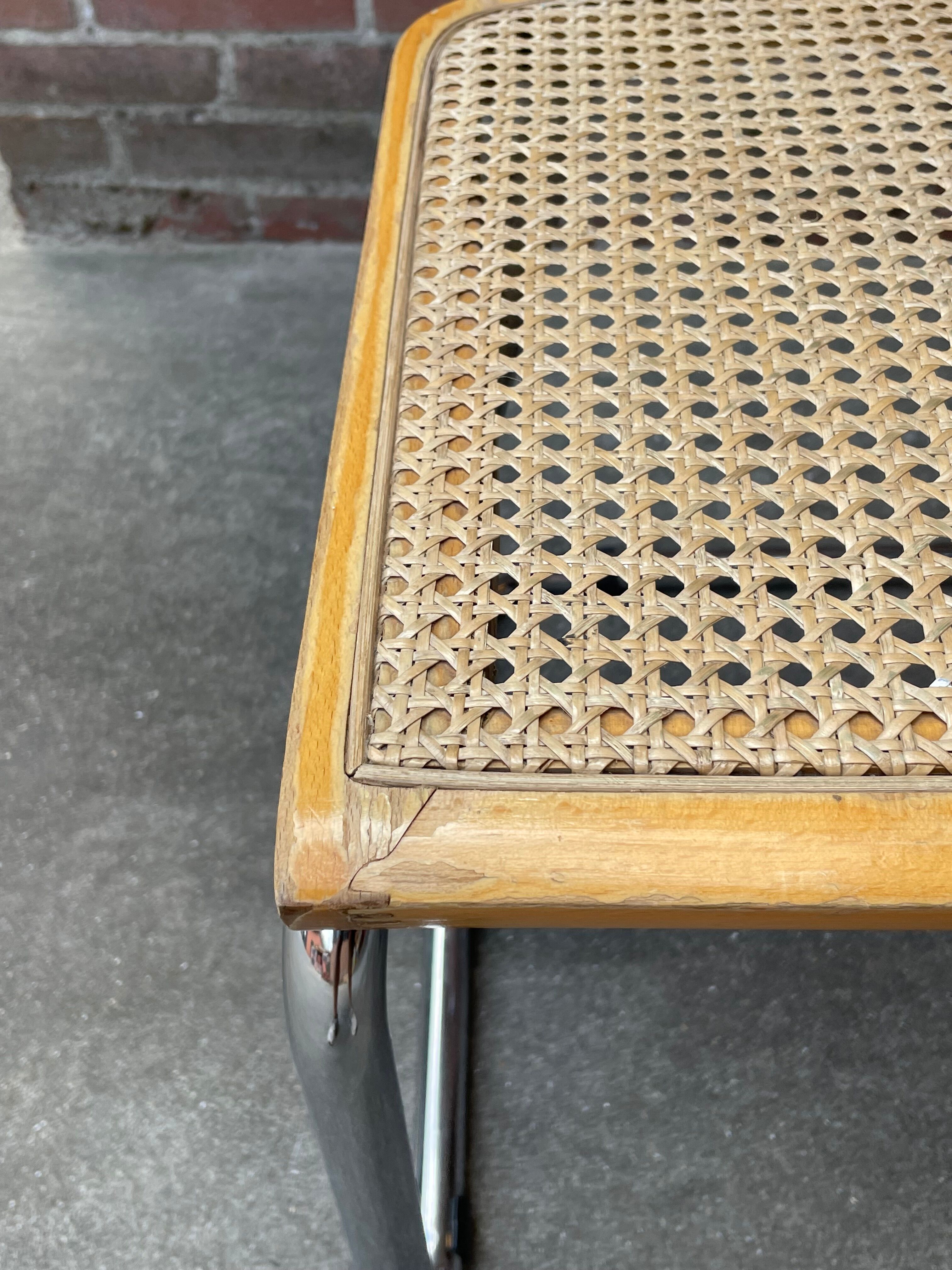 Cesca chair B64 with armrests by Marcel Breuer Design