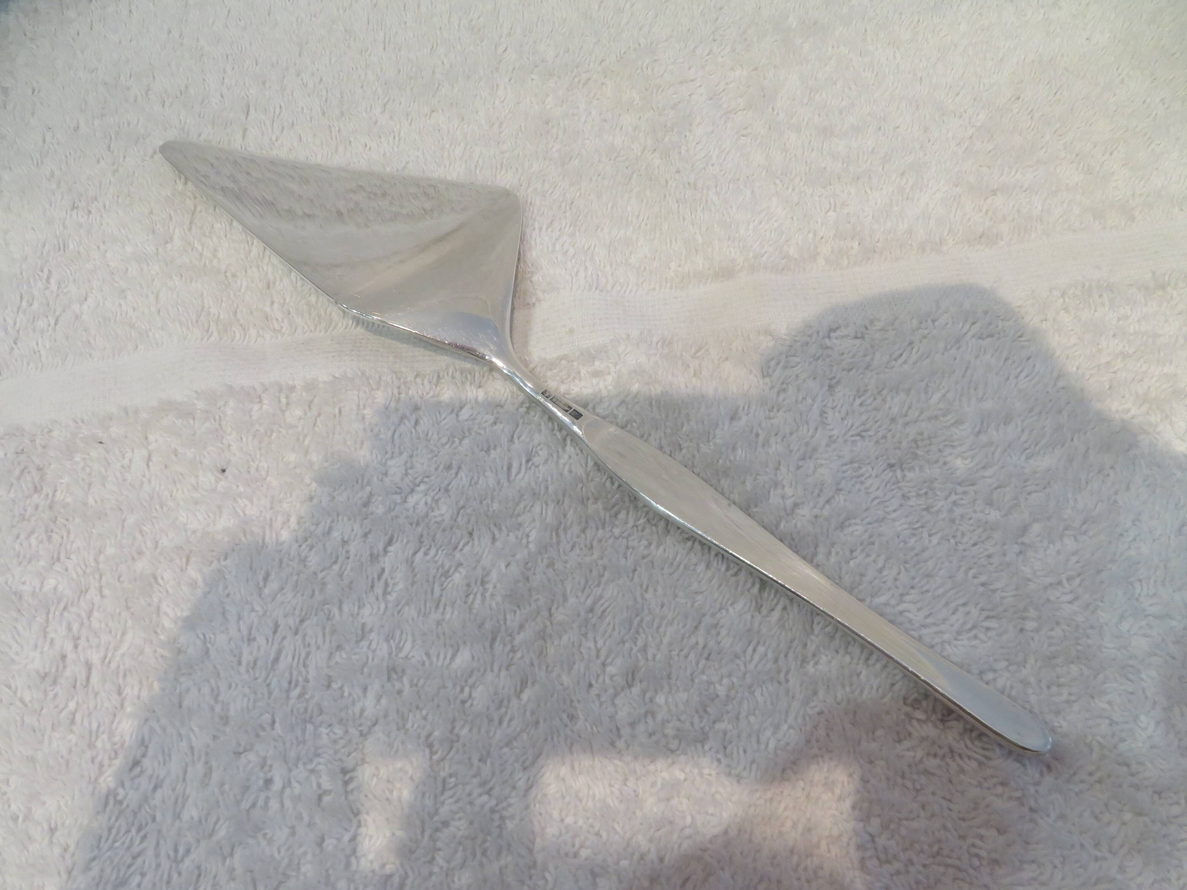 Christofle Duo silver plated pie server with small oxidations
