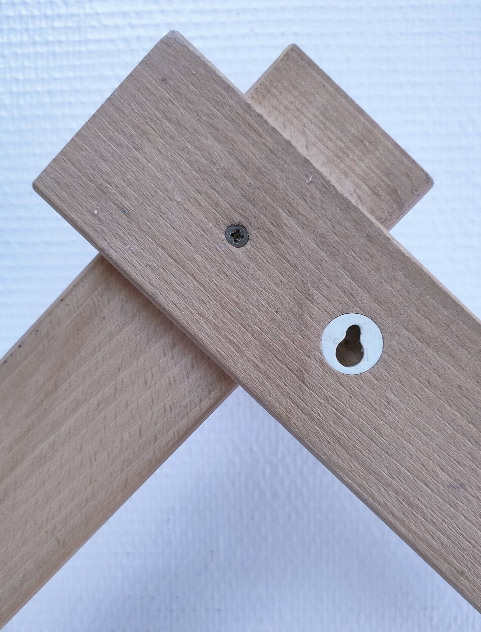 Solid pine crossbar coat rack from the 90s