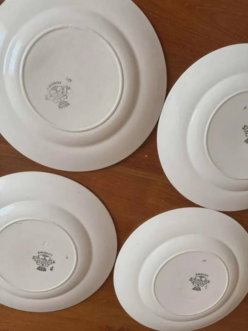 Set of 4 flat plates Longwy model Loridan – Antique earthenware from the late 19th to early 20th century.