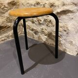 Tabouret tripode