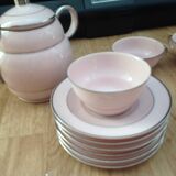 Set of 8 cups and a candy factory