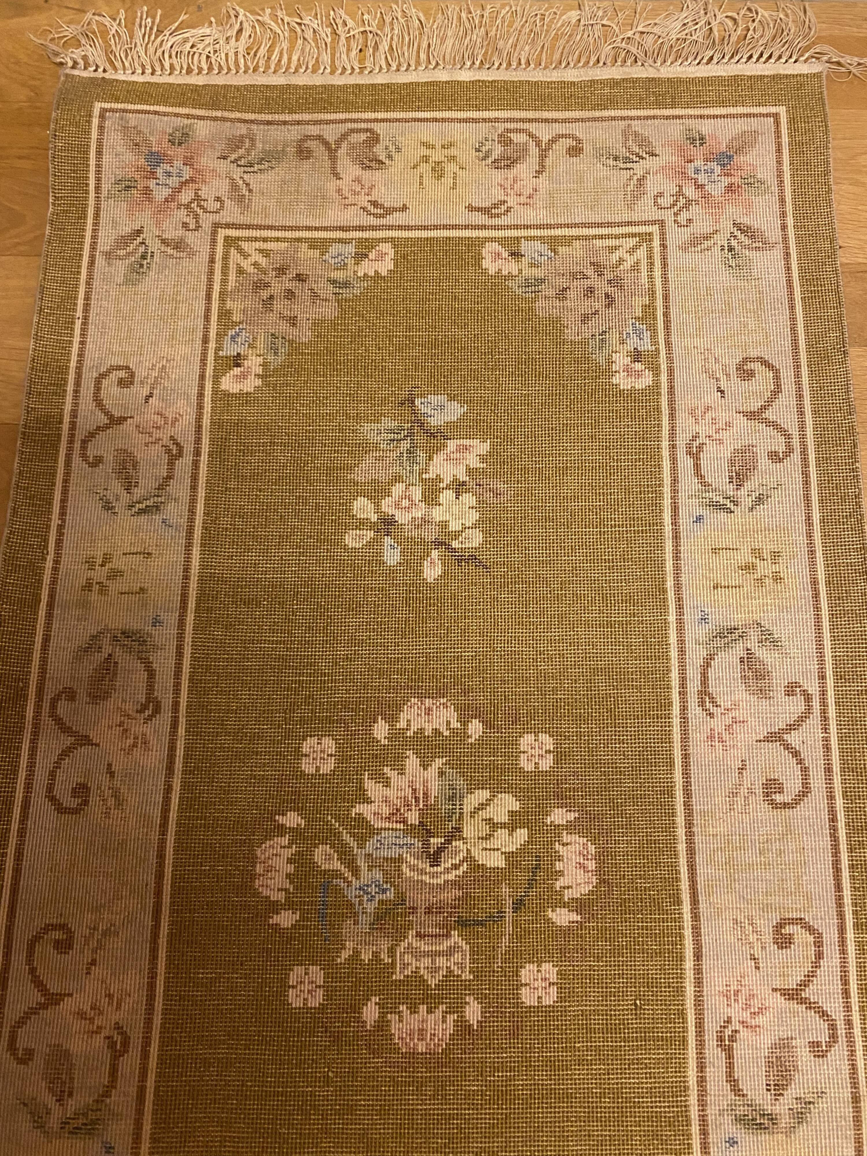 Chinese silk carpet, 124 cm x 62 cm