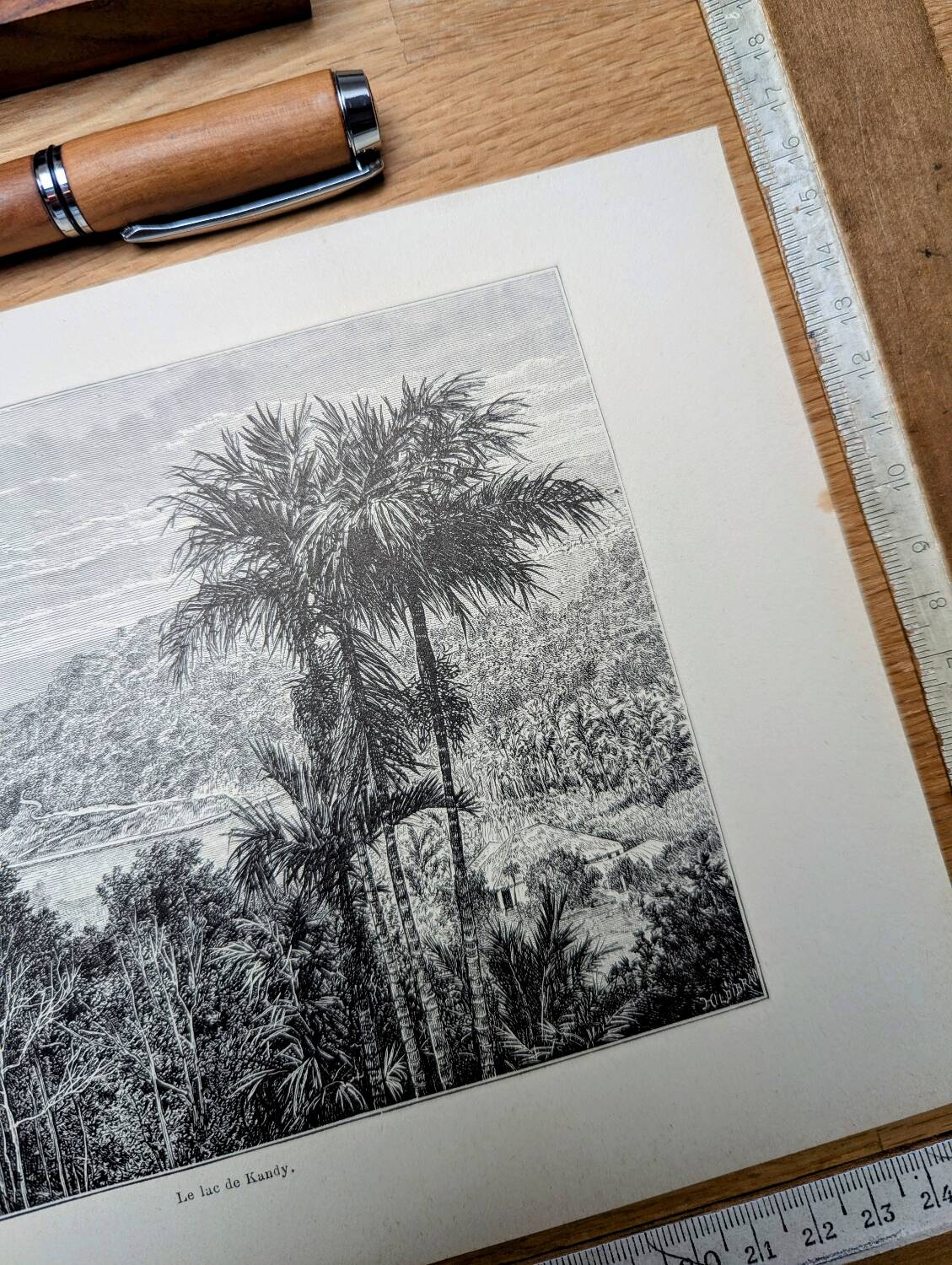 Imprimée en 1894, le lac de Kandy, Sri-Lanka.