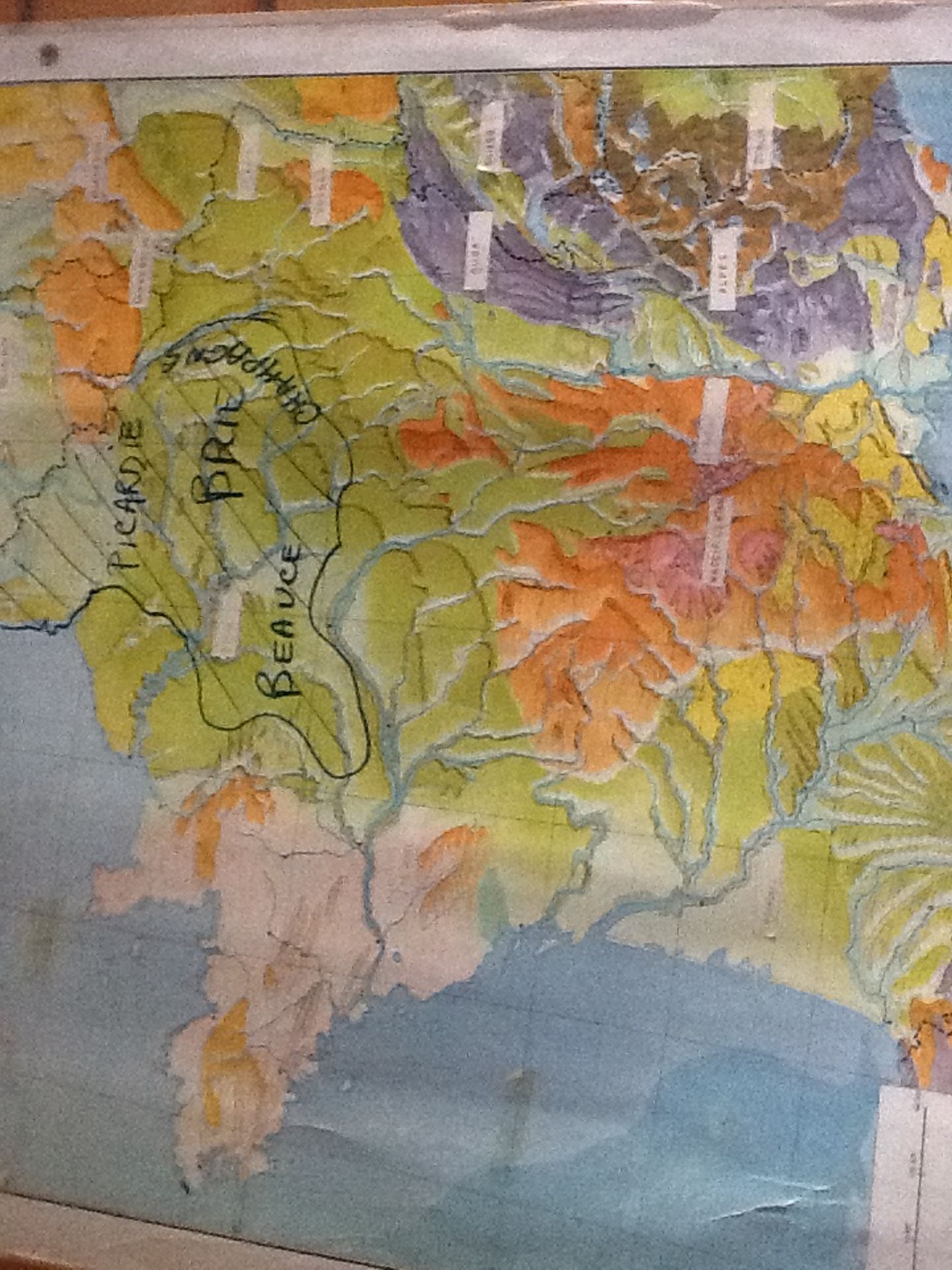 School map n ° 101 France relief and structure bookstore Armand Colin collection Henri Varon
