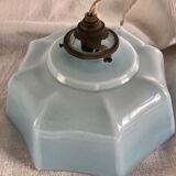 Blue opaline suspension