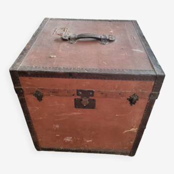 Travel trunk 1930