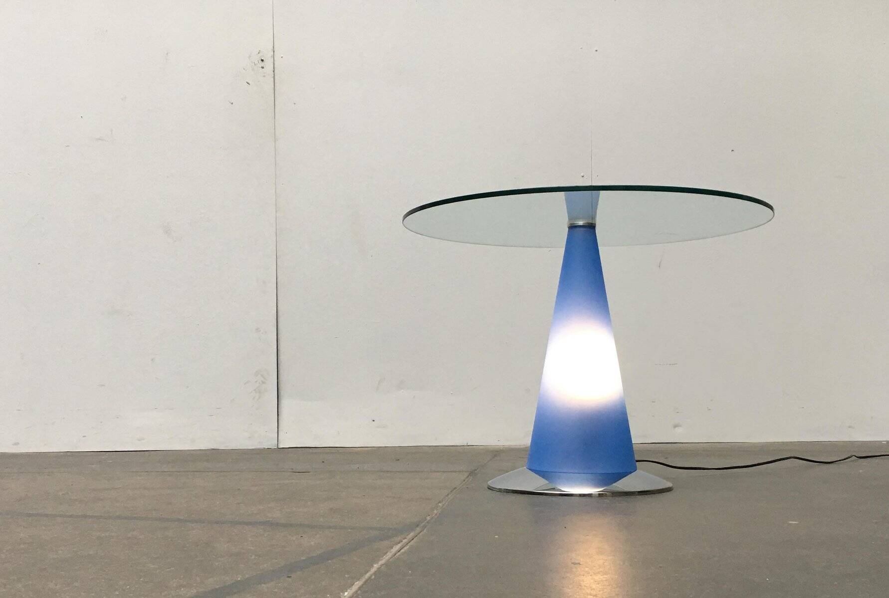 Birillo postmodern side table and floor lamp by Parisotto for Fontana Arte, 1980s