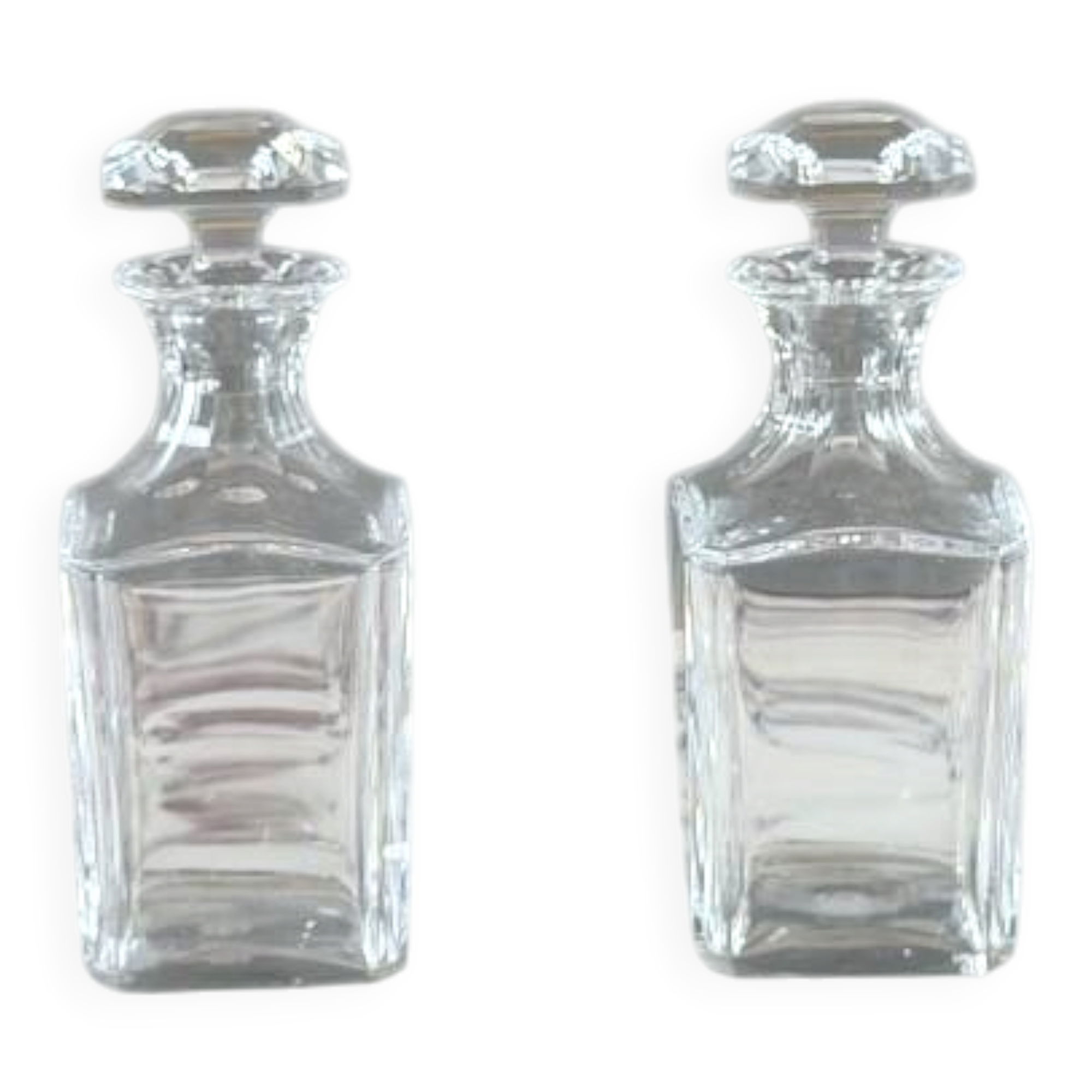 Paire de carafes en cristal de Baccarat, XXe Siècle