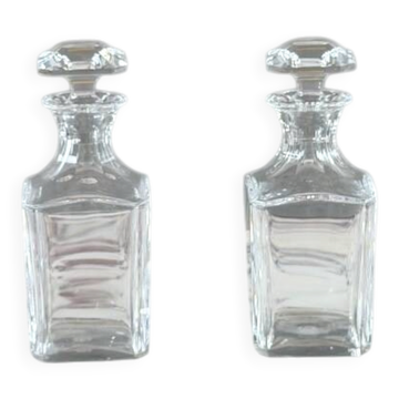 Paire de carafes en cristal de Baccarat, XXe Siècle