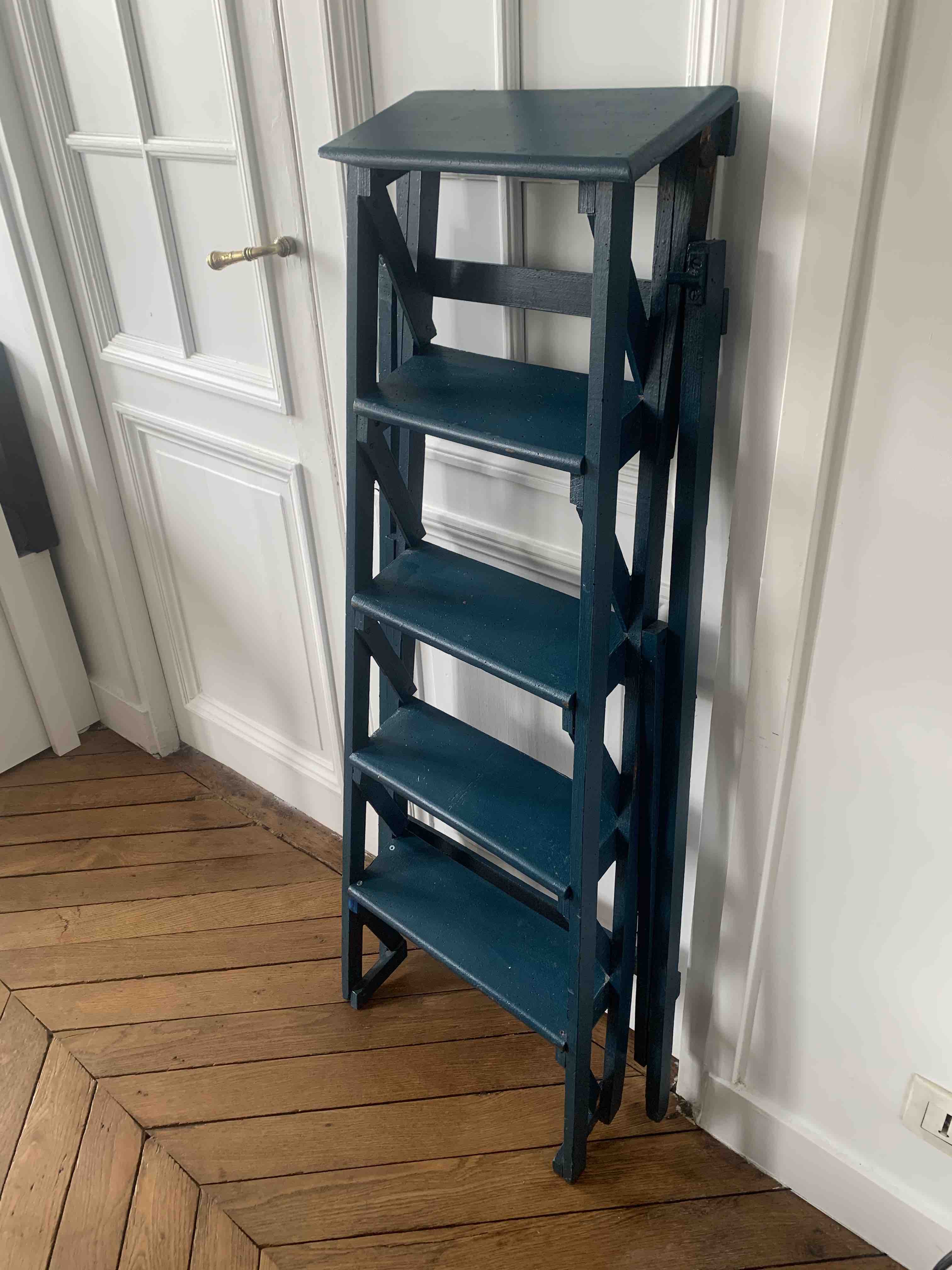 Stepladder library / deco painter