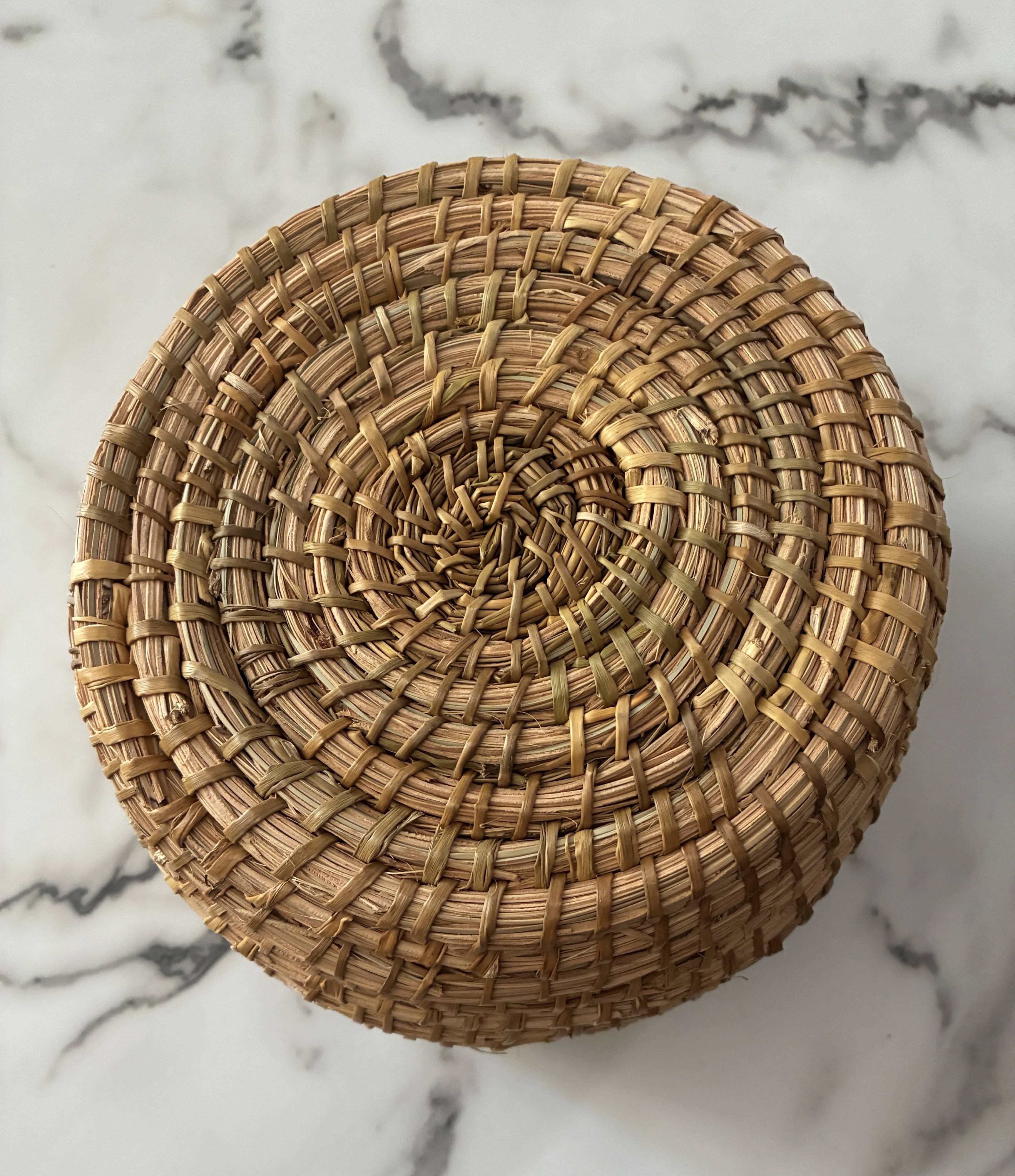 Corbeille ronde jonc tressé
