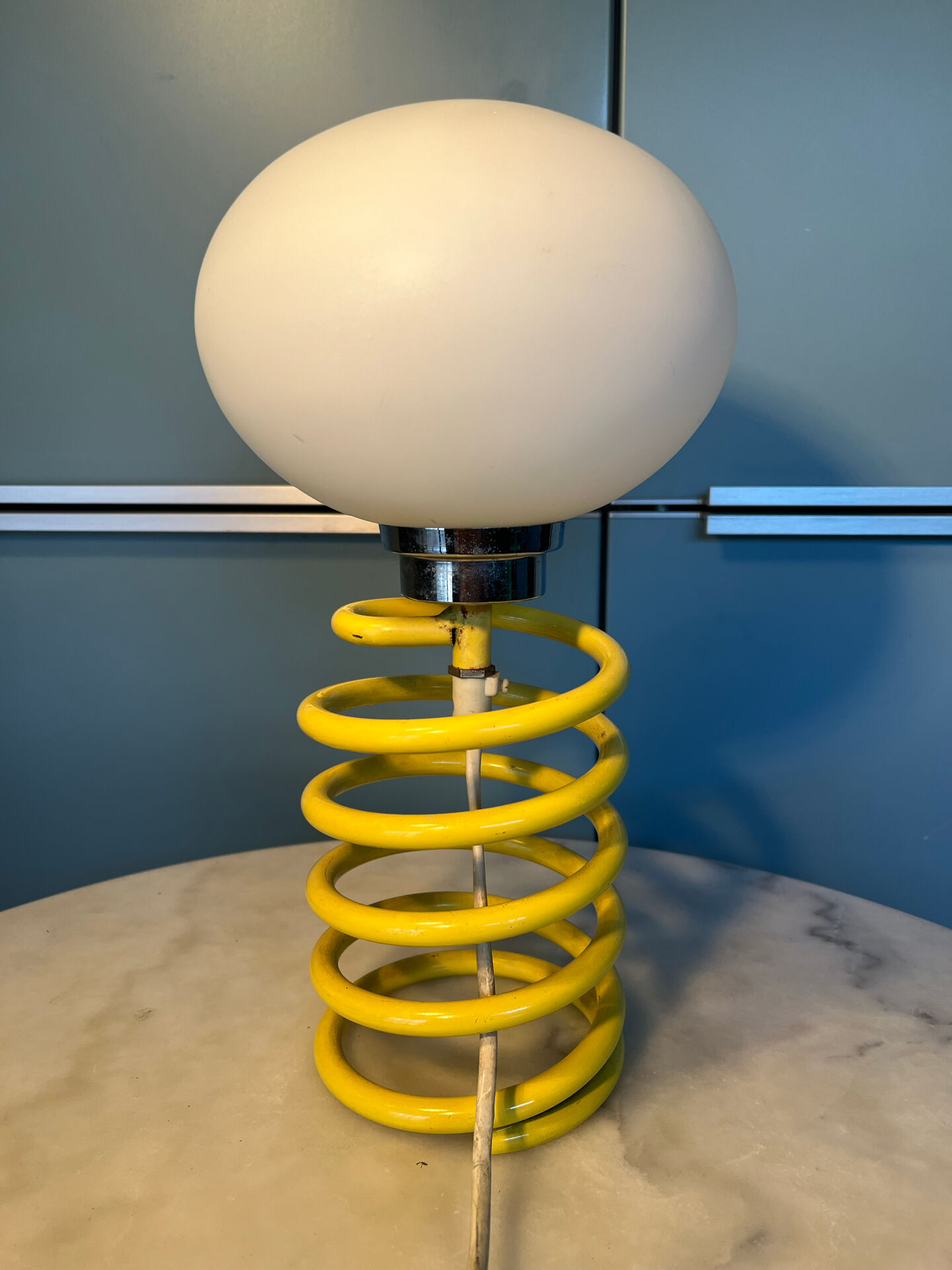 Spring lamp 1970