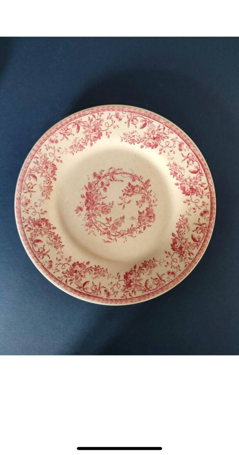 7 assiettes Gien