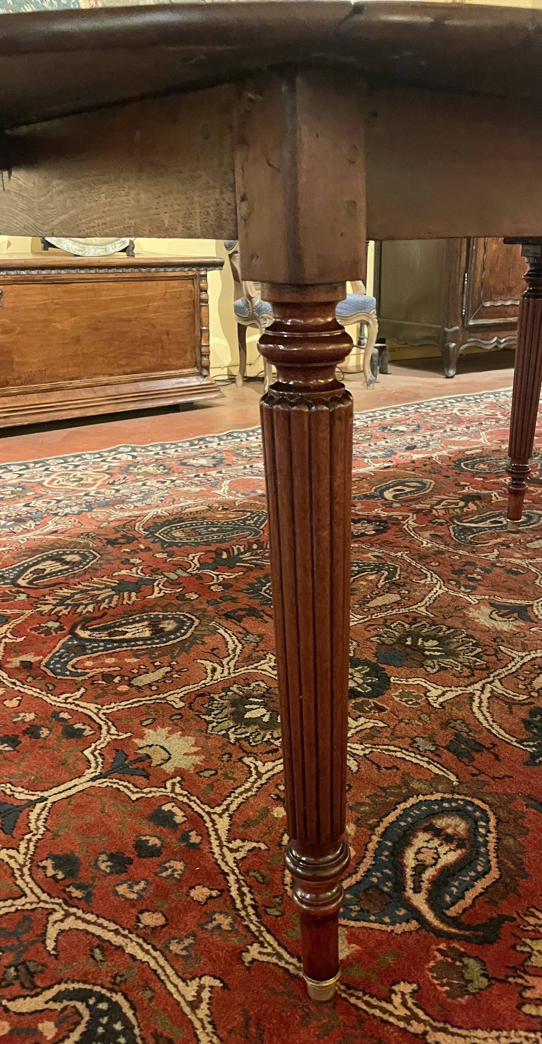 Early 19th Century Mahogany Dining Table