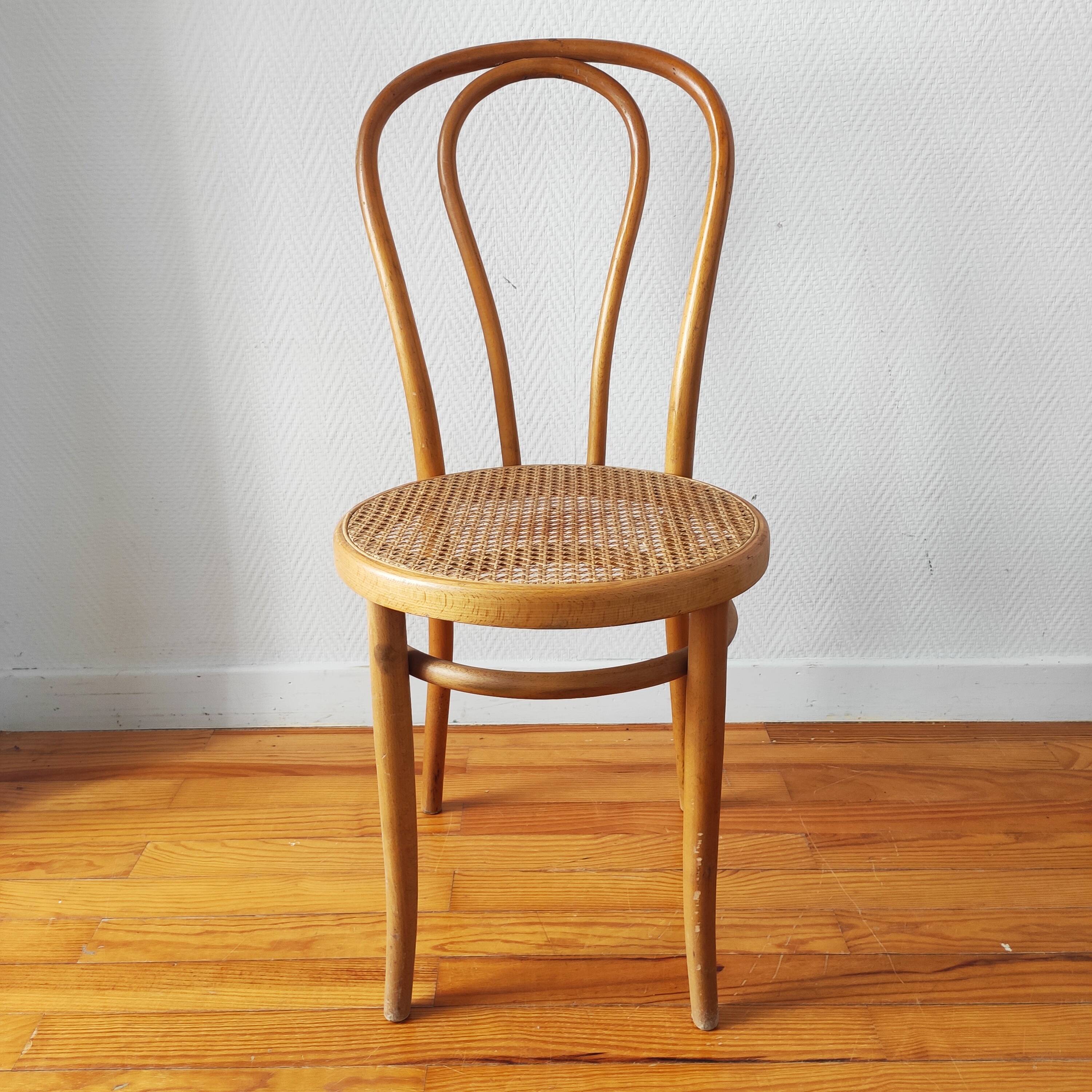 Chaise bistrot vintage assise en cannage