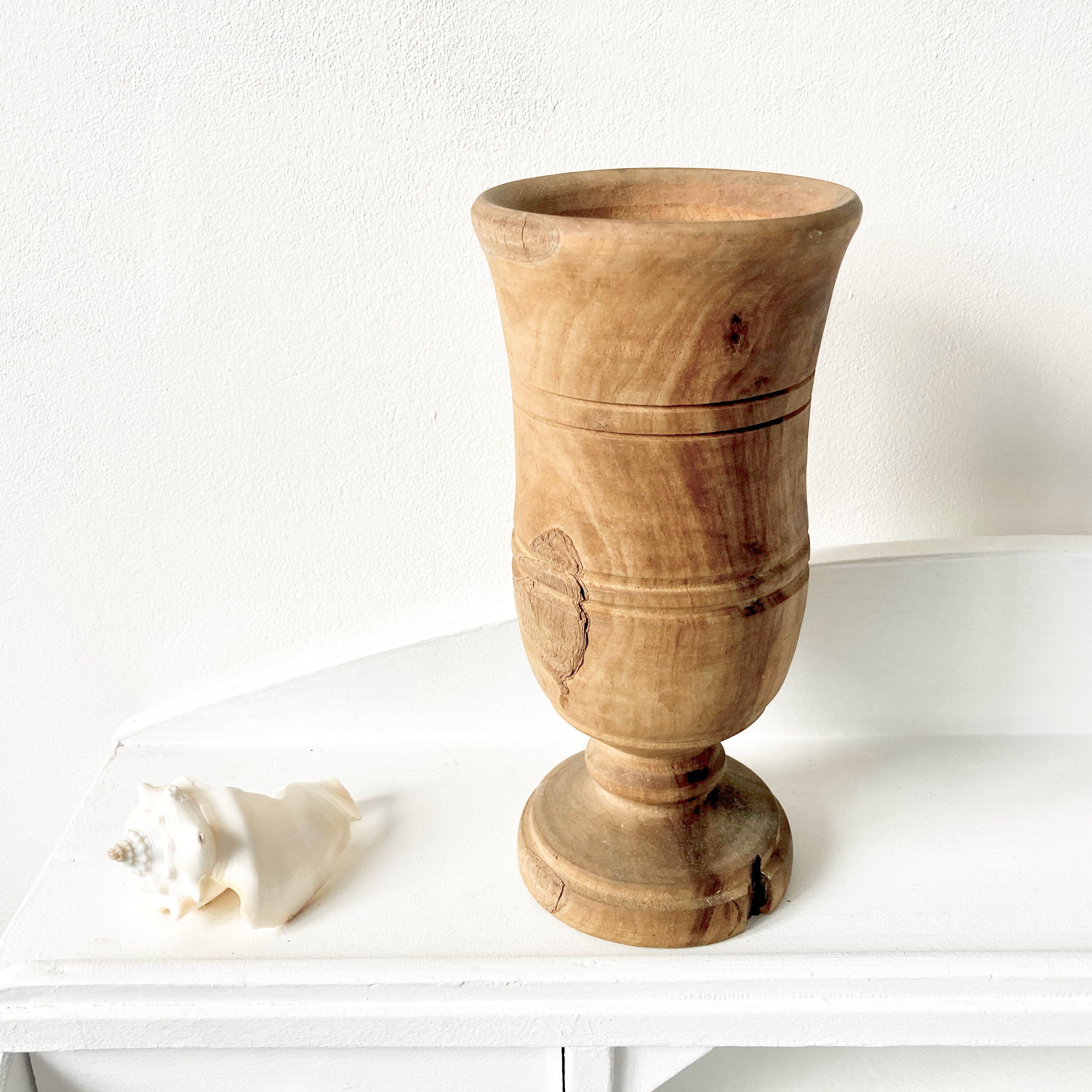 Raw wooden vase 19cm