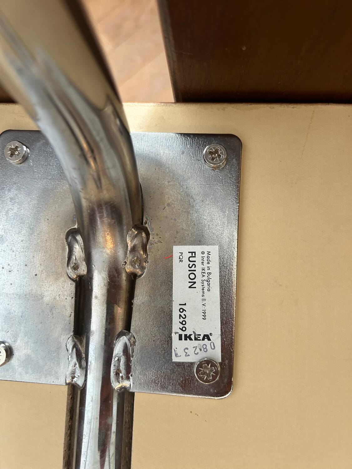 IKEA fusion table and chairs by Sarah Kragnert