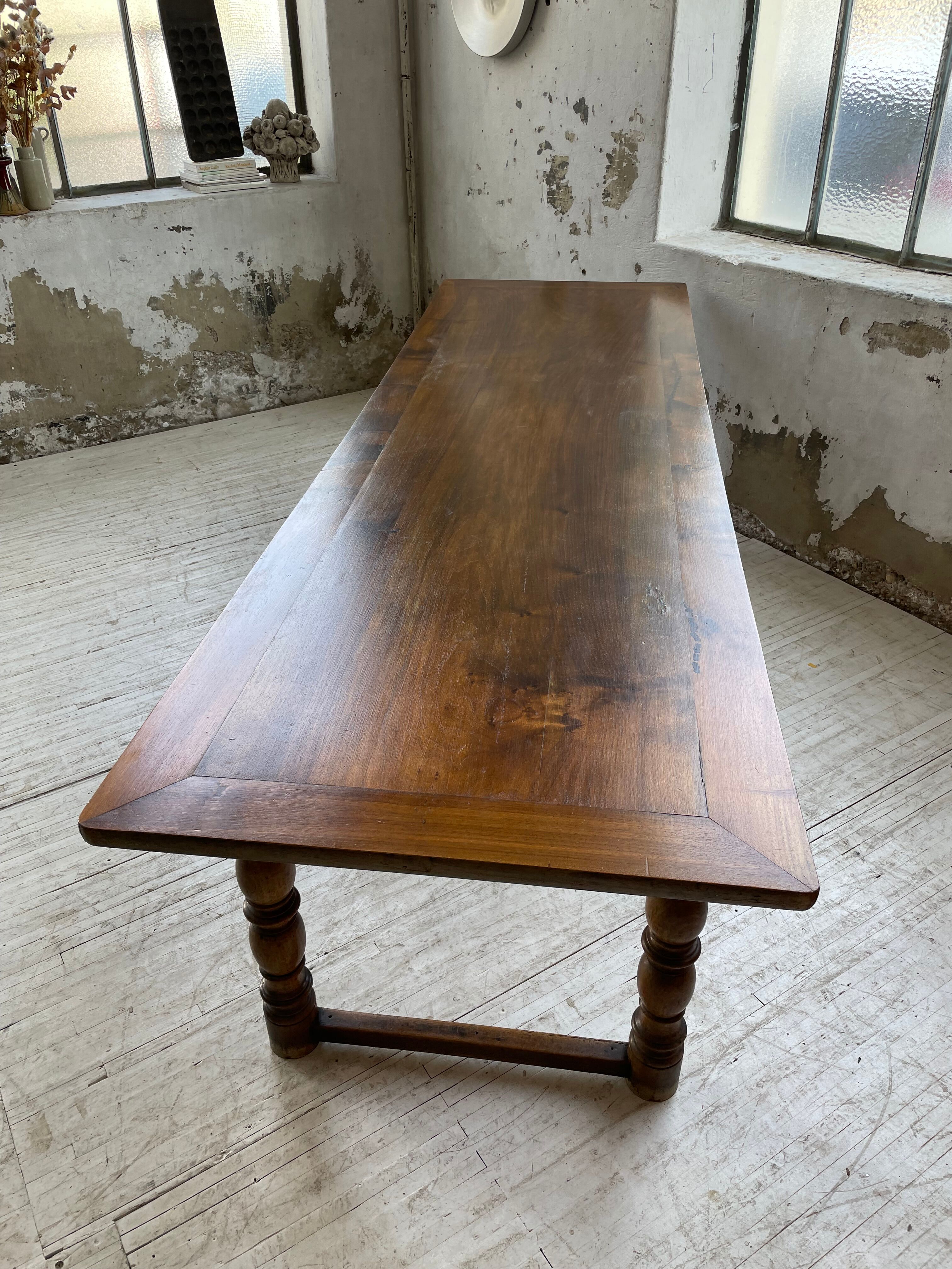 Table of draper firm walnut 260cm
